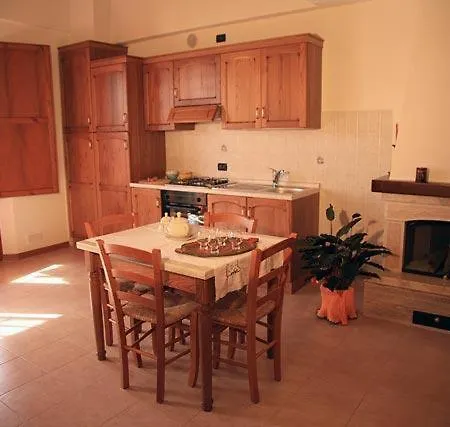 Podere Olmo Adriano Apartamento