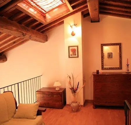 Podere Olmo Adriano Apartamento *